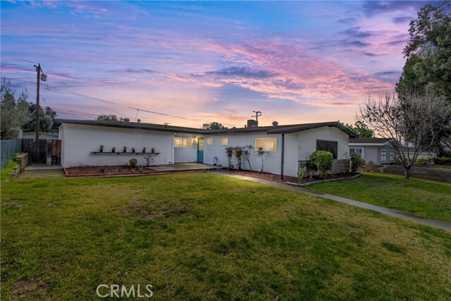 Primary Photo - 1440 E Colton Ave