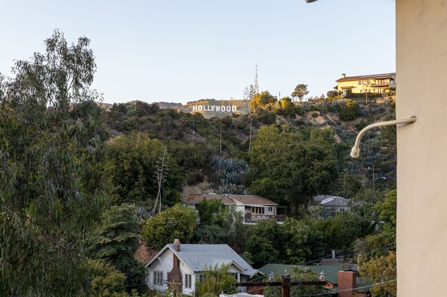 Building Photo - Private Oasis in Beachwood Canyon with Hol...