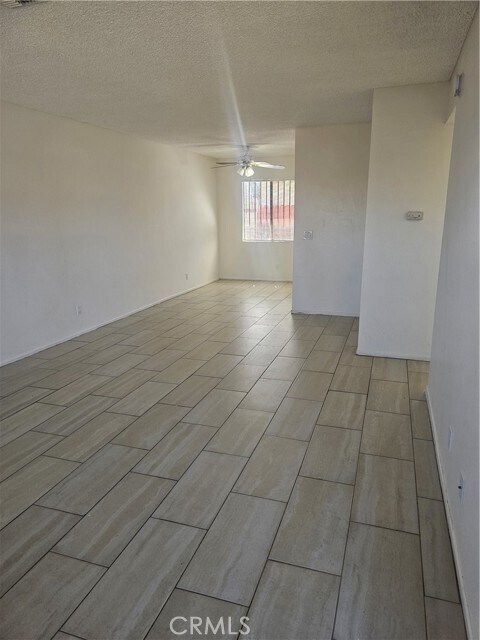 Foto del edificio - 45419 10th St W