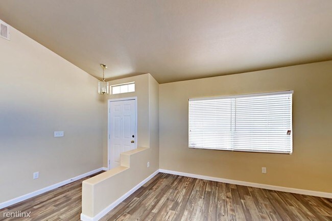 Building Photo - 600 Rio Del Sol Dr