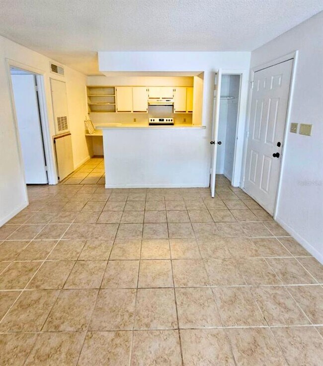 Building Photo - 4225 Thornbriar Ln