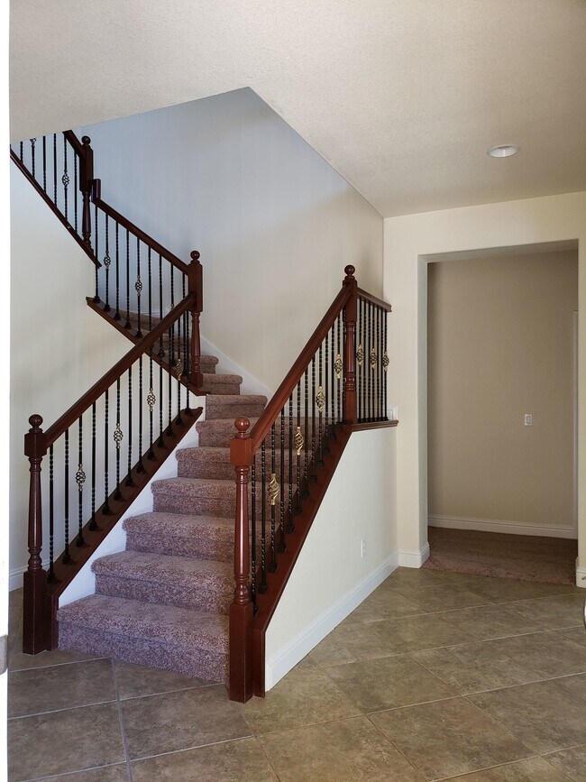 Building Photo - 1120 Jasmine Dr