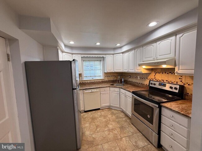Foto del edificio - 2425 S Warnock St
