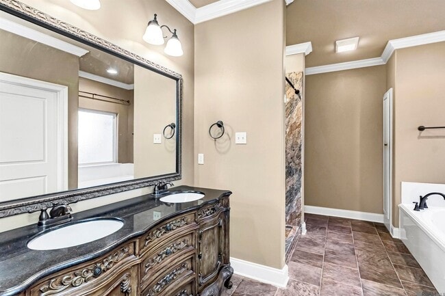 Building Photo - 11110 Boardwalk Dr