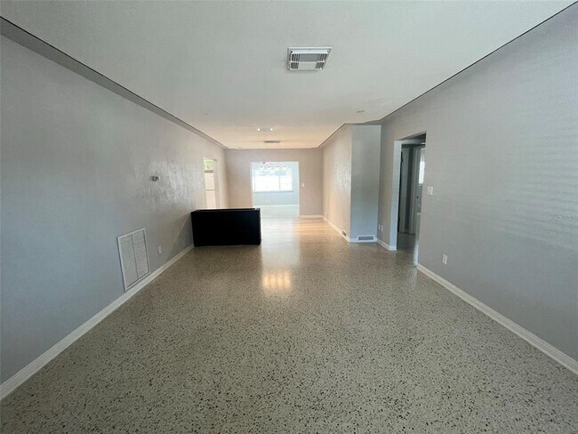 Foto del edificio - 2716 45th St S