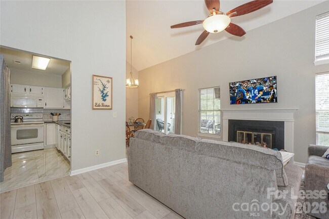 Foto del edificio - 20105 Henderson Rd