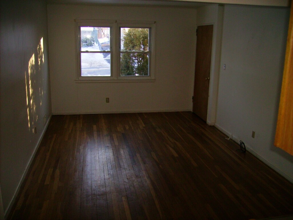 11 Glenwood Ave, Poughkeepsie, NY 12603 Apartments in Poughkeepsie