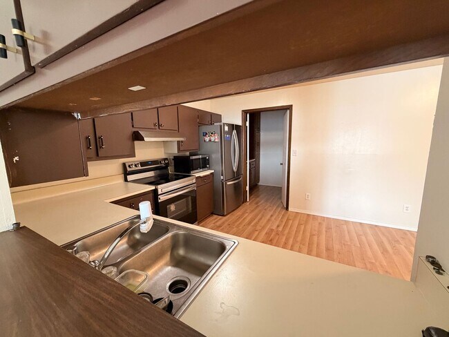 Foto del edificio - 2 Bed/ 2 Bath Condo