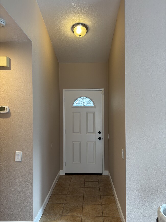 Building Photo - 267 S Wildwood