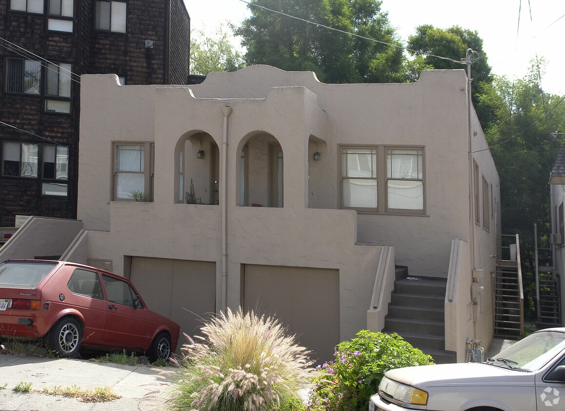 Foto del edificio - 3450-3452 Adell Ct