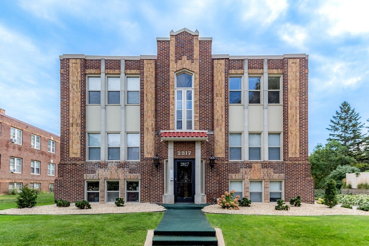 Foto del edificio - 2817 Xerxes Ave S