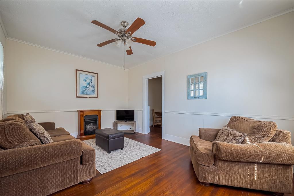 Foto principal - 4226 Avenue T