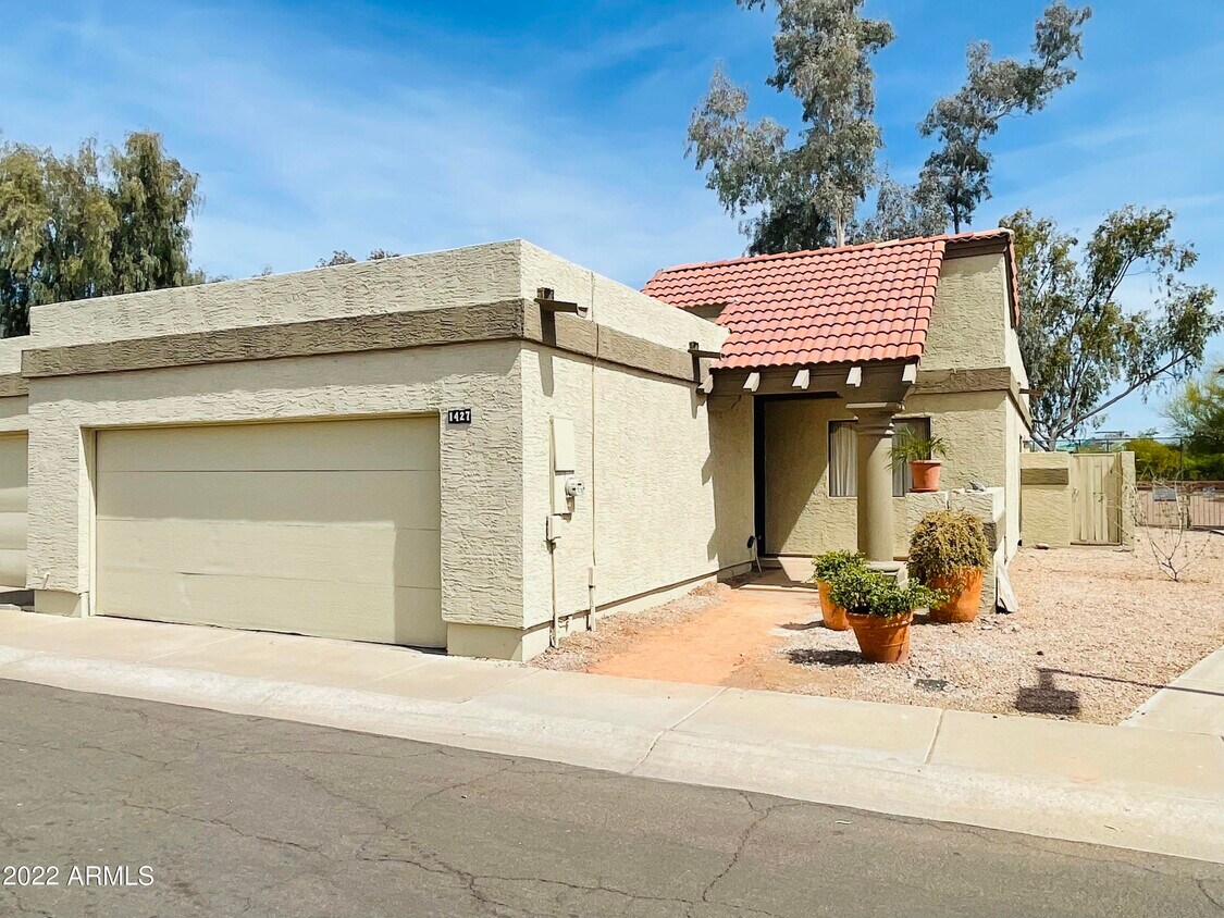 1427 N Oak St, Tempe, AZ 85281 Townhome Rentals in Tempe AZ