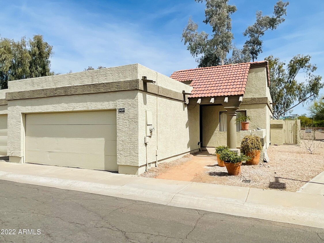 1427 N Oak St, Tempe, AZ 85281 Townhome Rentals in Tempe AZ