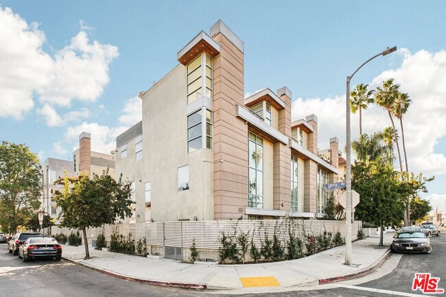 Building Photo - 5806 Waring Ave