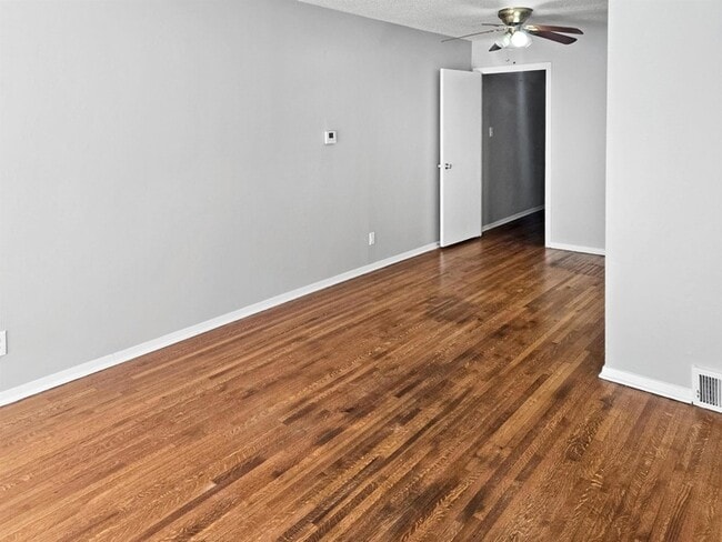 Foto del edificio - 3570 Carnes Ave