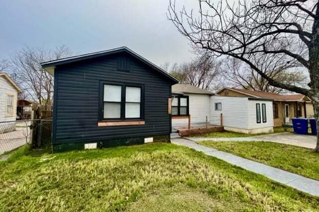 Building Photo - 1110 Clower-