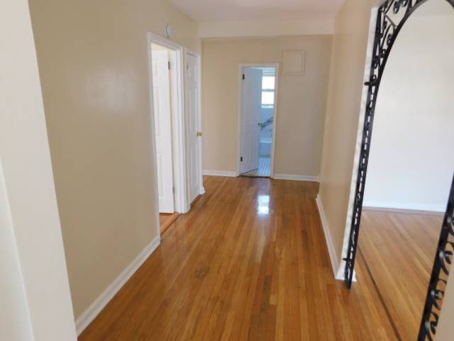 Building Photo - 3567 Olinville Ave