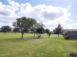 Building Photo - 5211 SE Sea Island Way