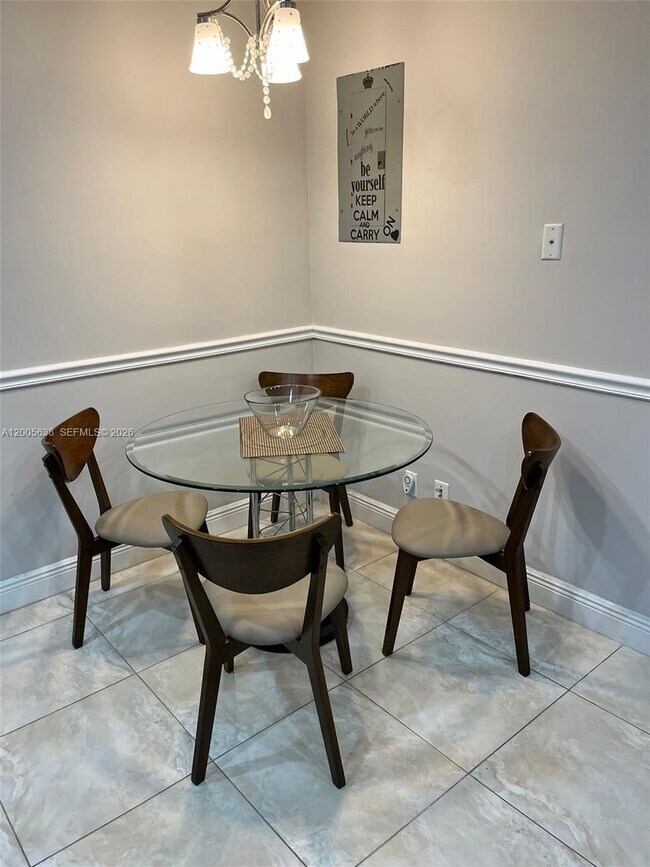 Foto del edificio - 3725 S Ocean Dr