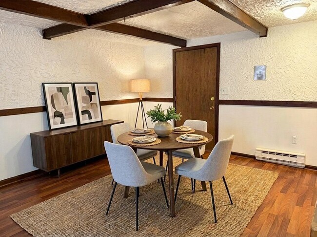 Foto del edificio - 42 Swanson Ct