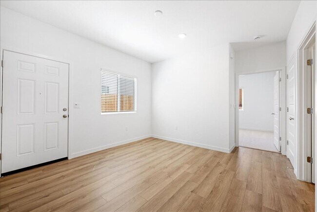 Foto del edificio - 3685 Vestland Ct