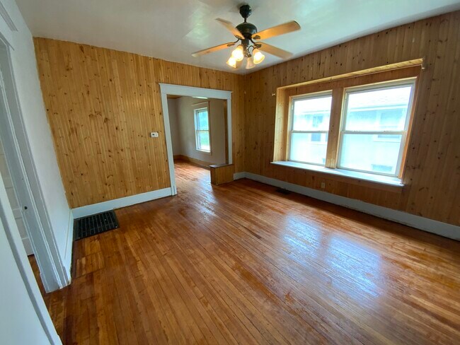Building Photo - 1410 N Franklin St