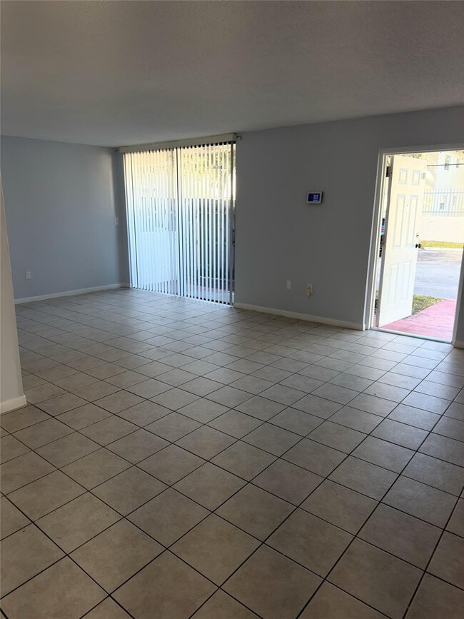 Foto del edificio - 1794 NW 55th Ave