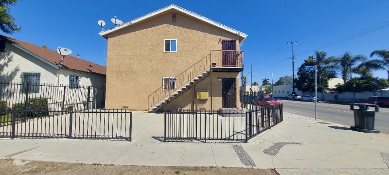 Building Photo - 6049 Normandie Ave