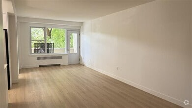 Building Photo - 10 Av. Rosemount