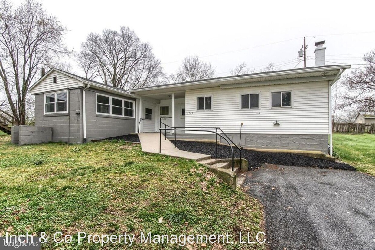Primary Photo - 3 br, 1.5 bath House - 1760 W Trindle Rd
