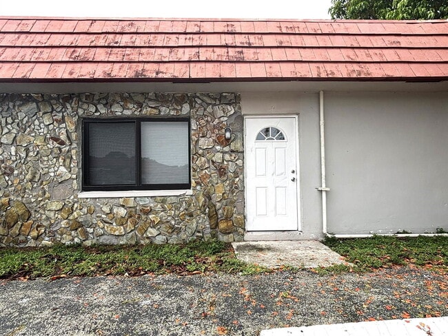 Photo - 7635 SW 10th St Apartment