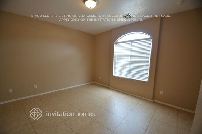 Building Photo - 3837 W Darrow St