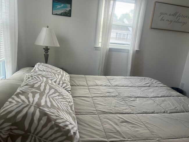 Master room - 4115 Little River Rd