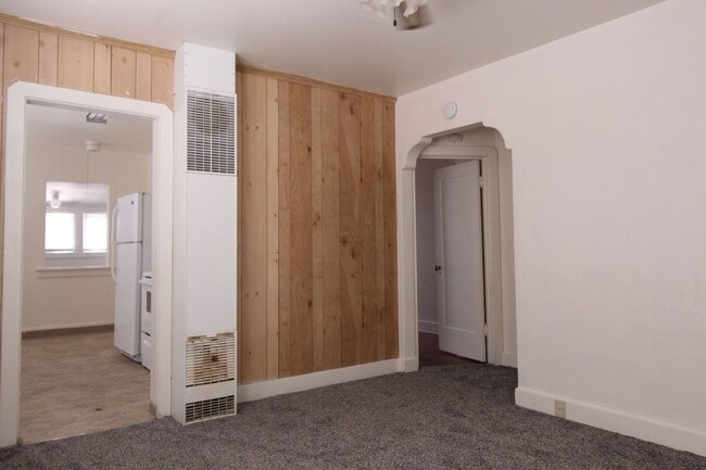 Building Photo - 814 Martin St