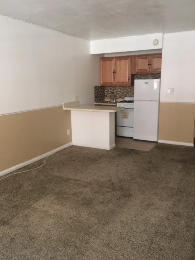 Foto del edificio - 6344 Saunders St