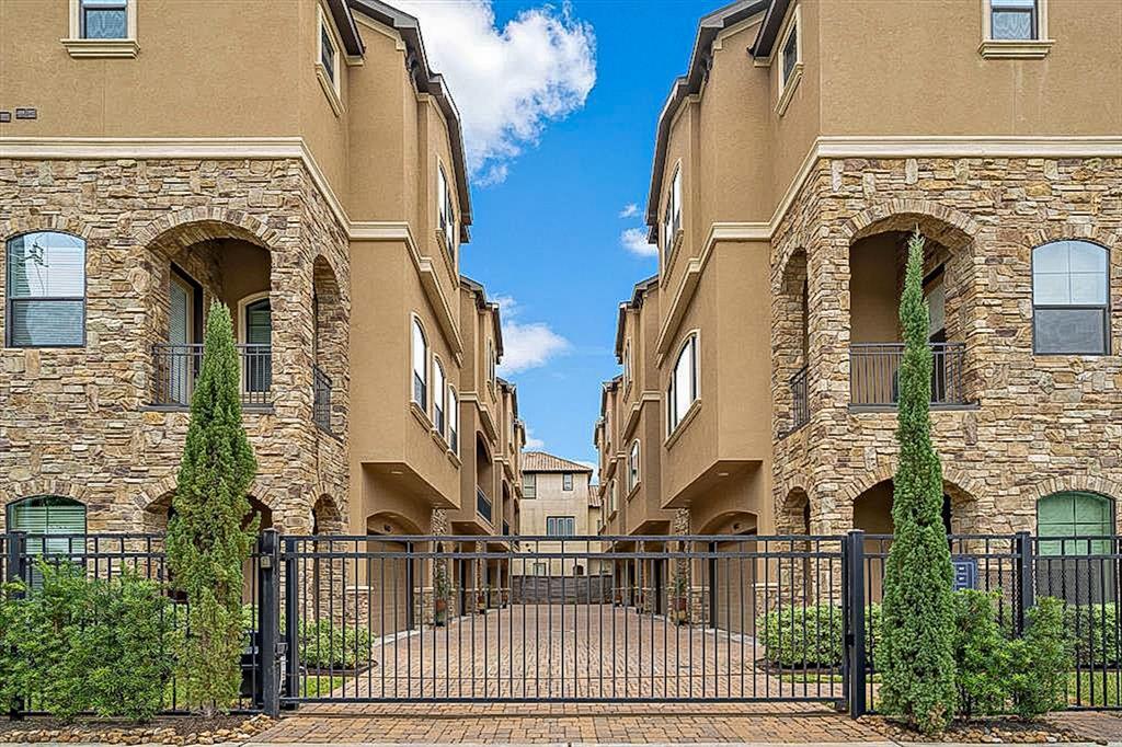 Foto principal - 4615 Crawford St