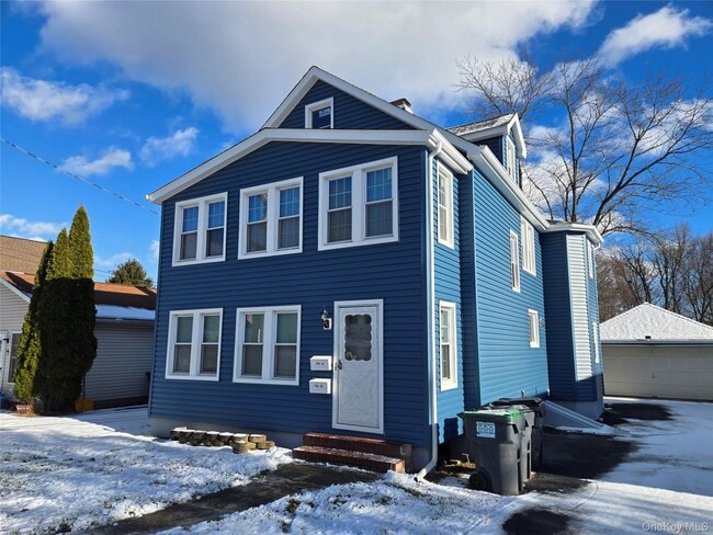 Foto del edificio - 704 Tower Ave