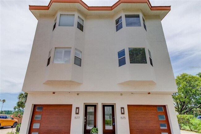 Foto del edificio - 1575 Pinellas Bayway S
