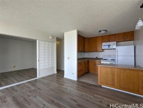 Building Photo - 2754 Kuilei St