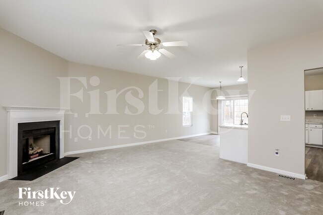 Foto del edificio - 708 Marjam Ln