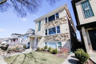 Building Photo - 2019 N 72nd Ct