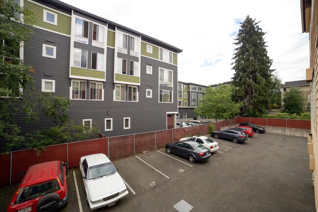 Foto del edificio - 1220 E Columbia St