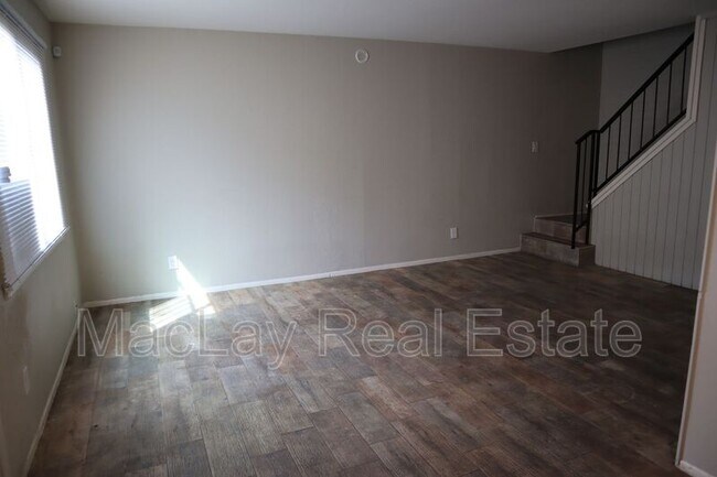 Building Photo - 4625 E Jones Ave