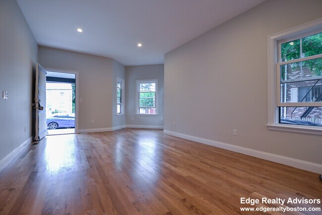 Foto del edificio - 68 Allston St