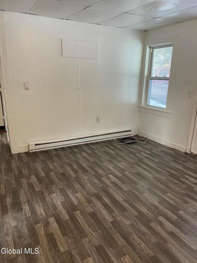 Building Photo - 160 Quarry St