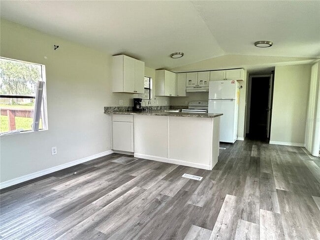 Building Photo - 575 Sunup Dr