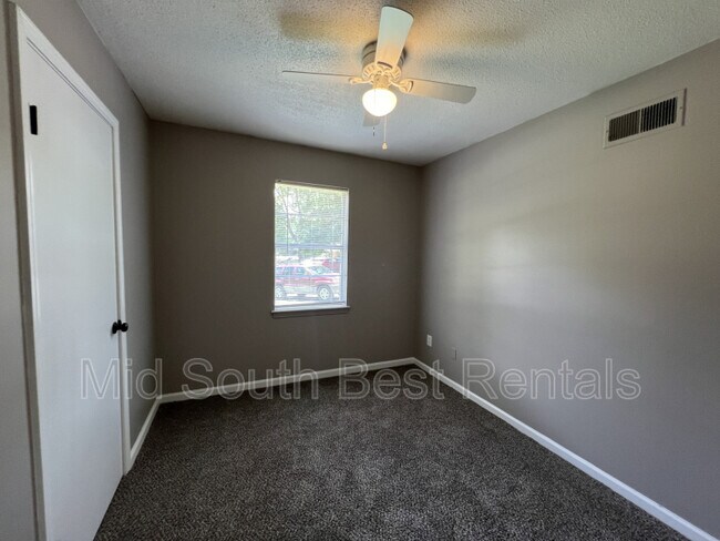 Building Photo - 3722 Dove Call Cove