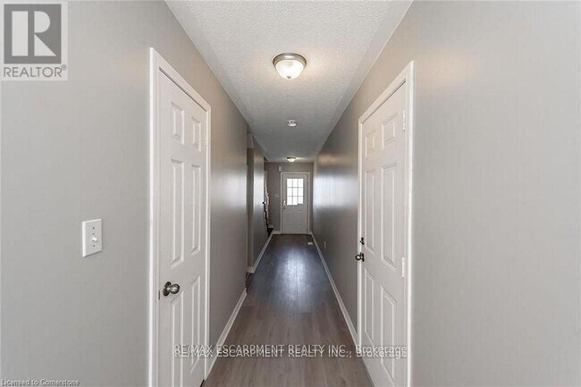 Photo du bâtiment - 626 Taylor Crescent