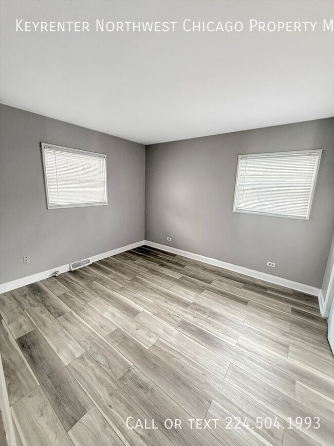 Foto del edificio - 66 Ridgewood Rd